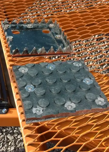 cleated and rubber footplates for the spyder platform and base pcms message board