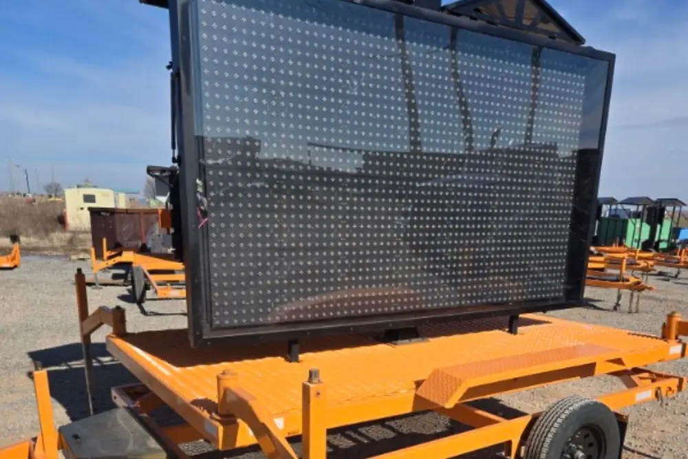 spyder platform pcms elevated above the jeep trailer